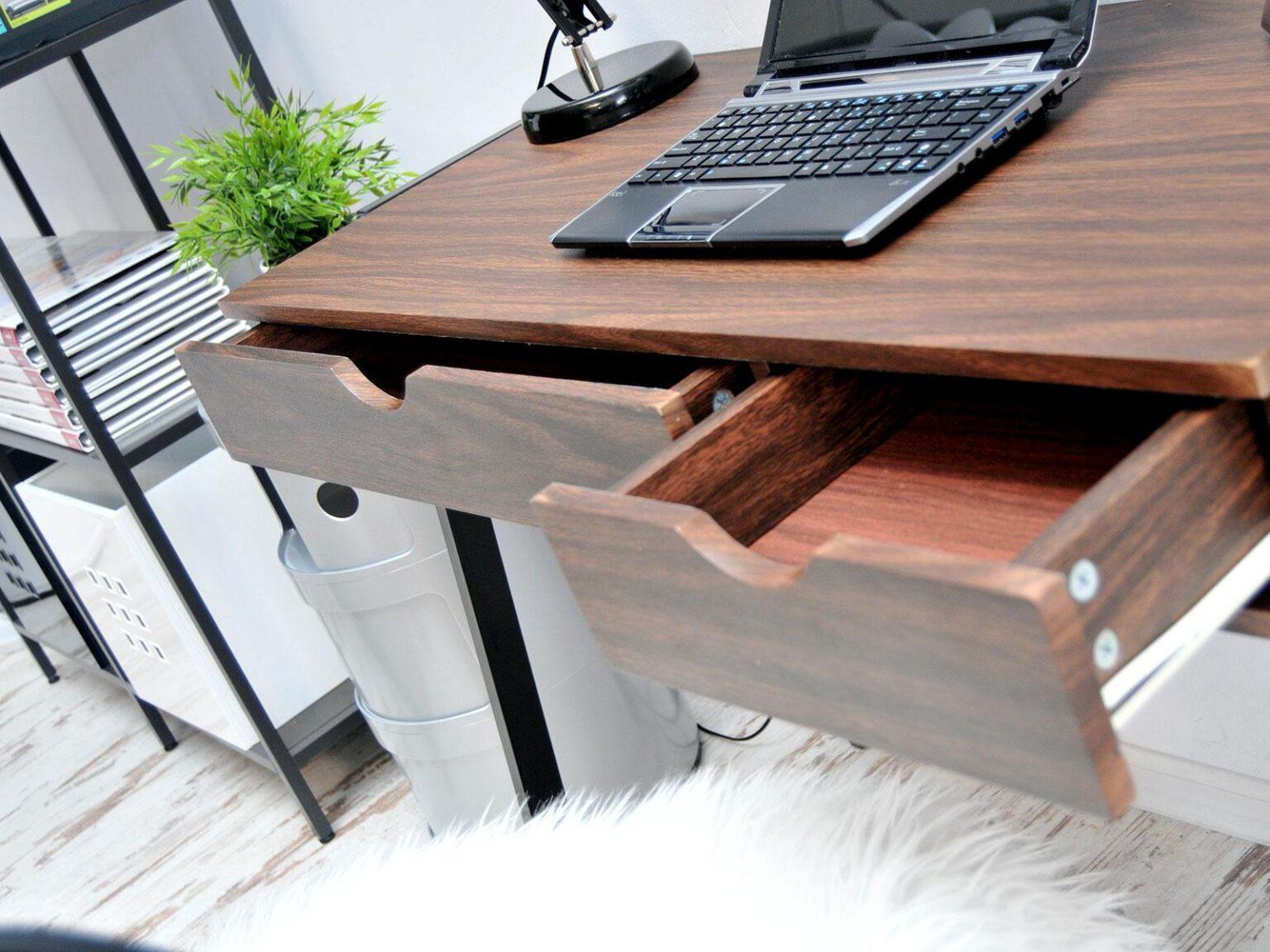 письменный стол с подножкой для ног